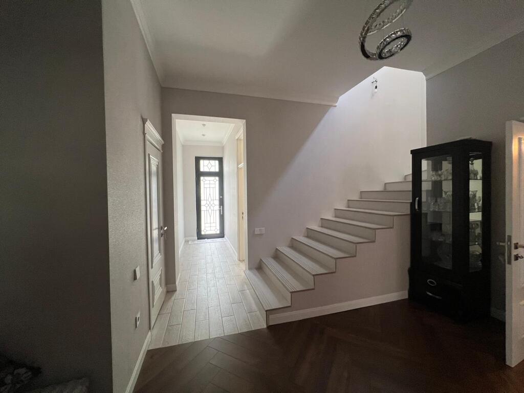 Satılır 4 otaqlı həyət evi/bağ evi 280 m² — Ev, villa, Bakı (6)