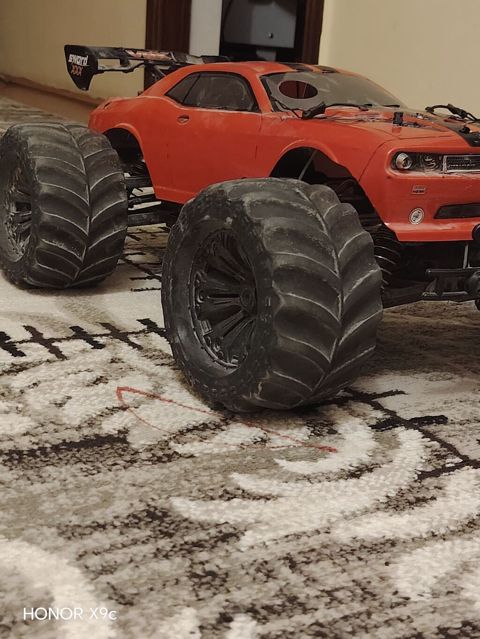 Uzaqdan idarə olunan RC maşın saatda 70-80 km - Korpus: qırmızı — 600 ₼ · Liman · Modellar Uzaqdan idarə olunan RC maşın saatda 70-80 km - Korpus: qırmızı — Liman