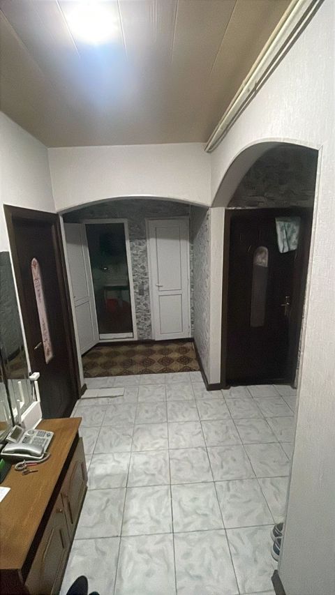 Satılır 3 otaqlı köhnə tikili 85 m² — Bakı