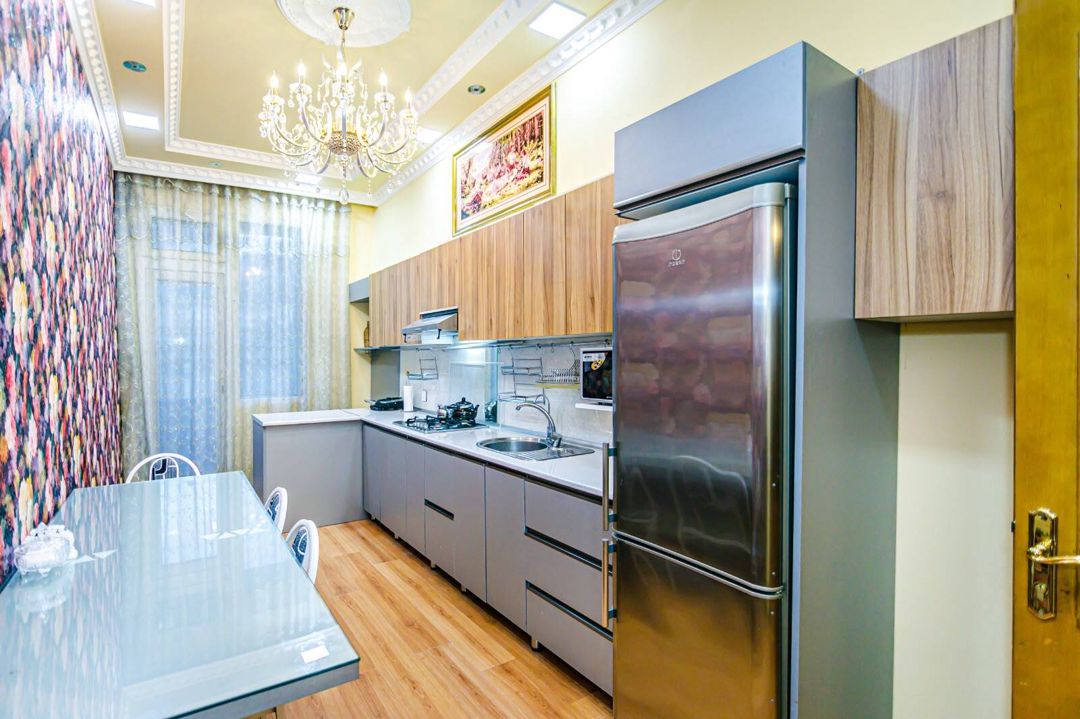 İcarəyə verilir 4 otaqlı köhnə tikili 160 m² — Mənzil, Bakı (6)
