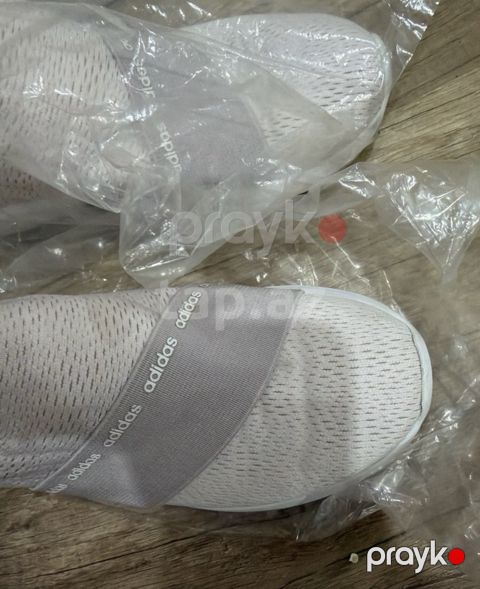Orijinal Adidas krəsovskalı — qadın ayakkabısı, işlənmiş — Bakı