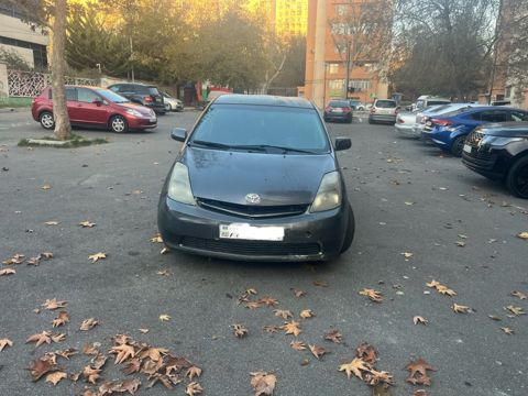 Toyota Prius 2018 icarəsi — Bakı