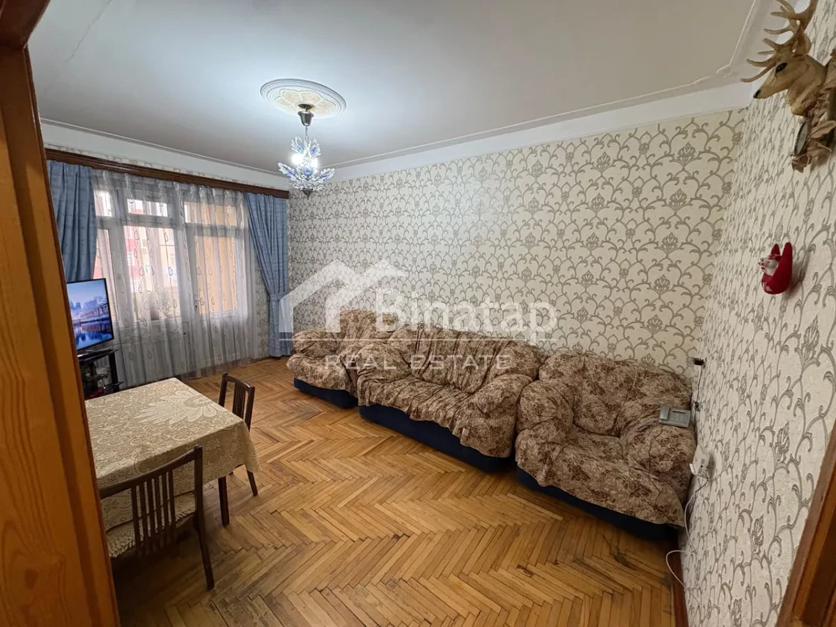 Satılır 3 otaqlı köhnə tikili 80 m², Xalqlar Dostluğu metrosu, Nizami rayonu — Bakı
