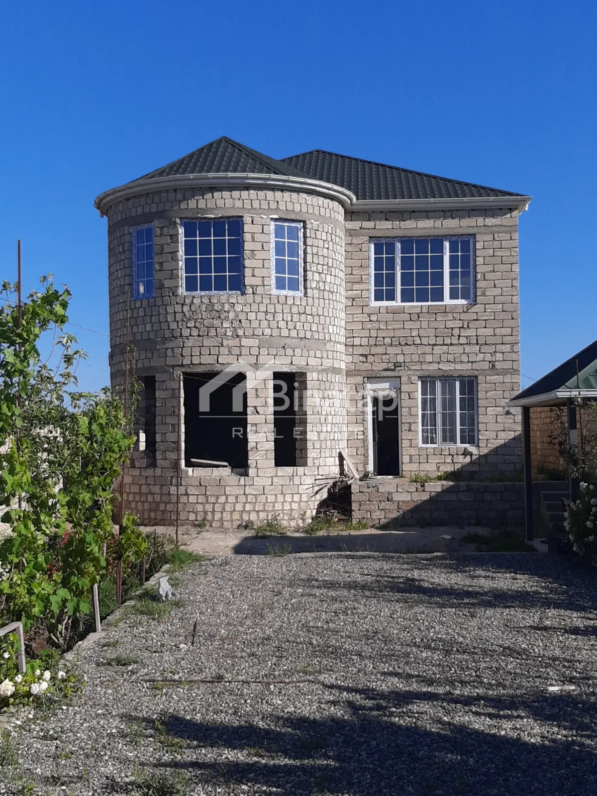 Satılır 6 otaqlı həyət evi / bağ evi 240 m², Abşeron rayonu — Ev, villa, Bakı