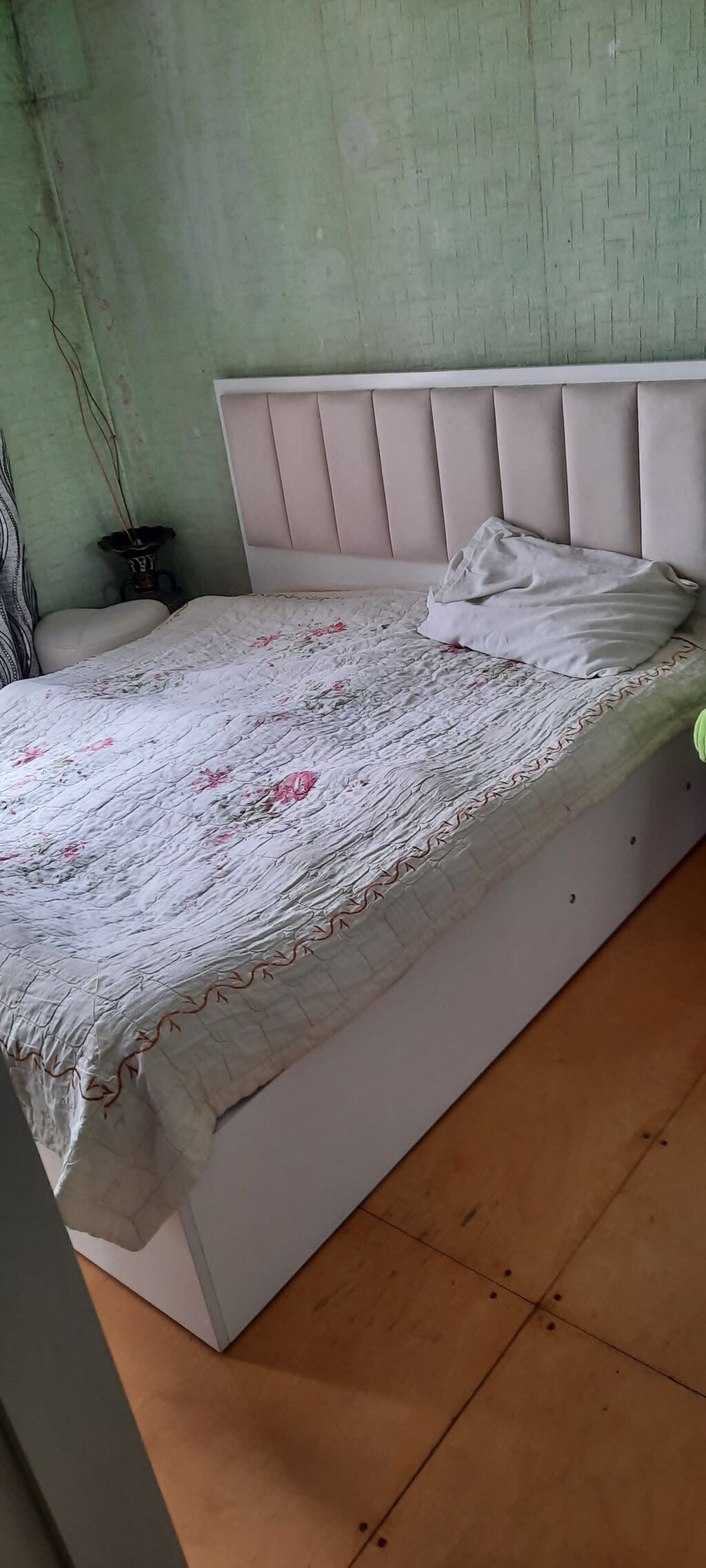 Yataq otağı mebel dəsti - Çarpayı: Ağ gövdəli, yumşaq parçadan — Yataq otağı mobilya dəstləri, Bakı (3)