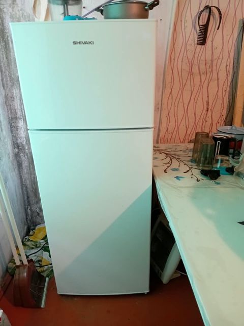 Soyuducu 250 azn 4 aydi alınıb qarantiside var ünvan Bayıl.Çinarə — Bakı