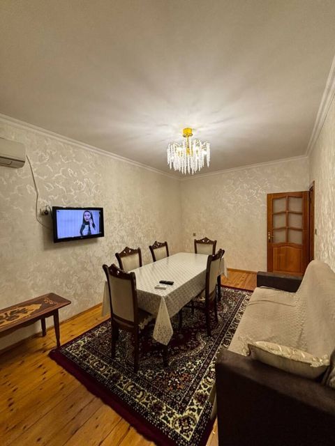 İcarəyə verilir 4 otaqlı yeni tikili 120 m² — Bakı