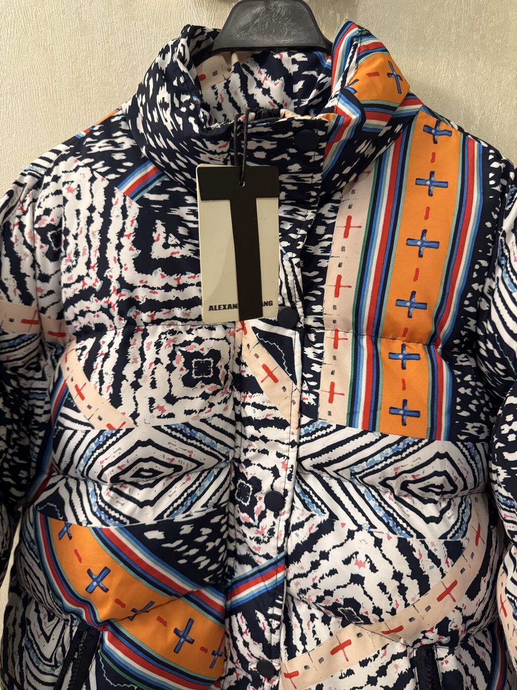 Yenidir Etiketli Alexander Wang 140 azn alinib 60 azn satilir — Jaketlər, Bakı (2)