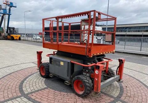Skyjack Dizel qayçı səbət (12 metr) — Bakı