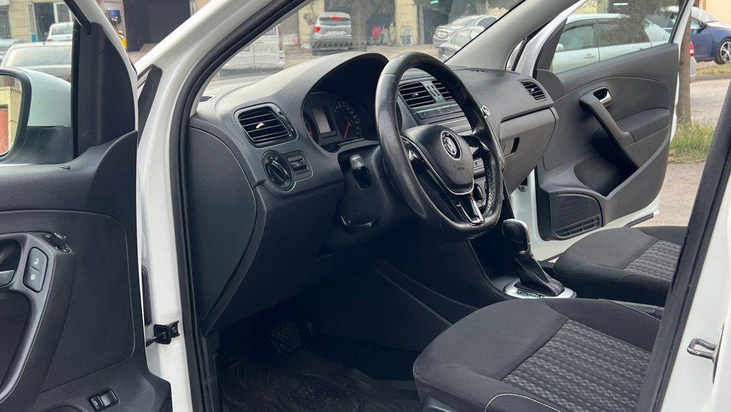 Volkswagen Polo, 1.6 L, 2018 il, 240 000 km 50-FH-488 — Avtomobillər, Sumqayıt (11)