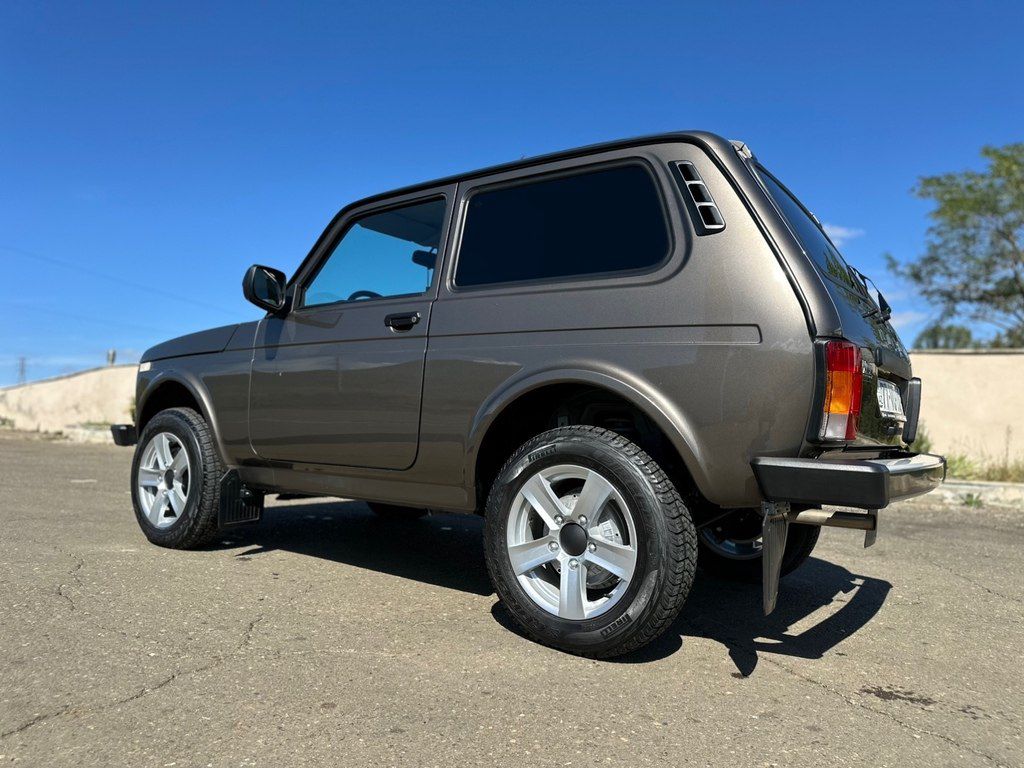 Lada (VAZ) Niva, 1.7 L, 2025 il, 9 000 km 77-VQ-021 — Avtomobillər, Gədəbəy (6)