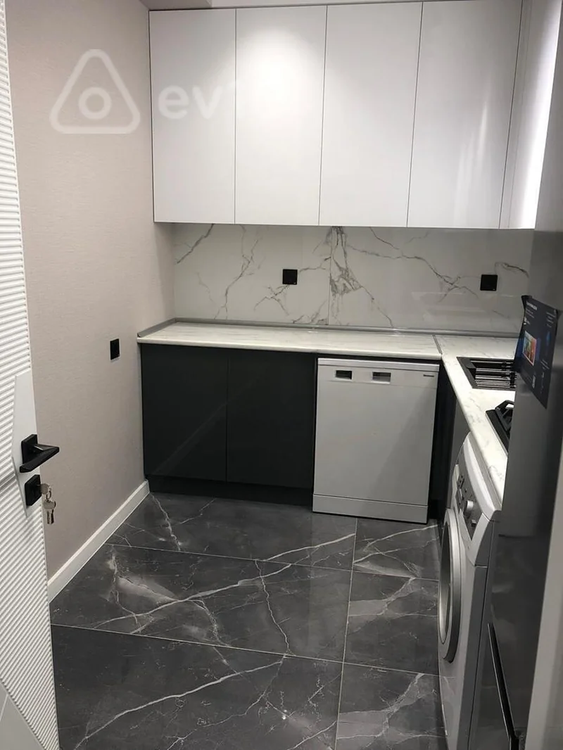 3 otaqlı mənzil, 100 m², Heydər Əliyev prospekti — kirayə — Mənzil, Bakı (5)