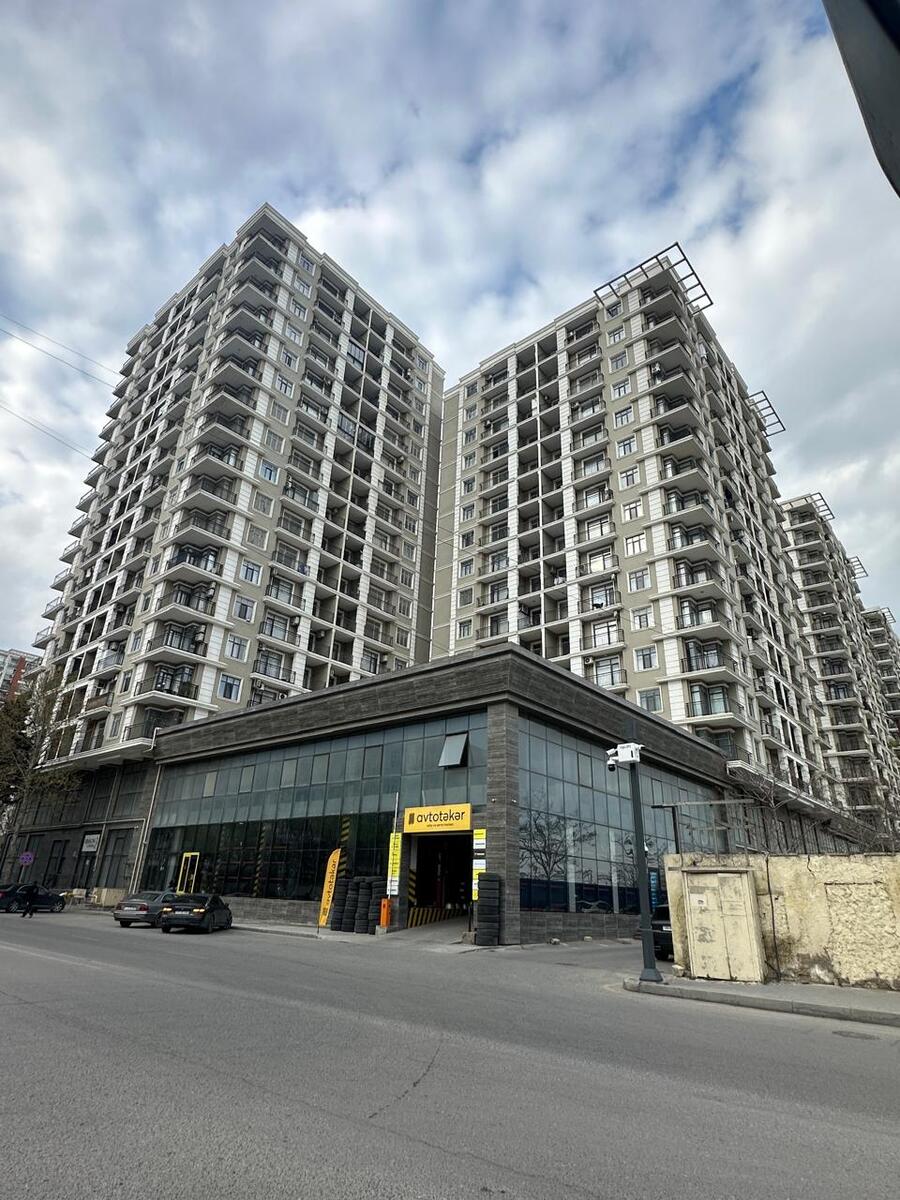 Satılır 4 otaqlı yeni tikili 181 m² — Mənzil, Bakı