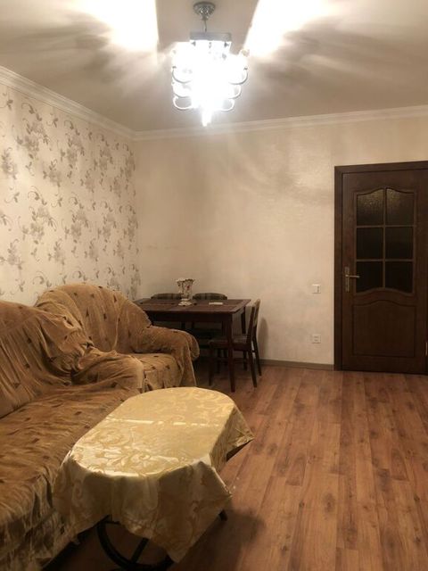 Satılır 3 otaqlı köhnə tikili 85 m² — Bakı