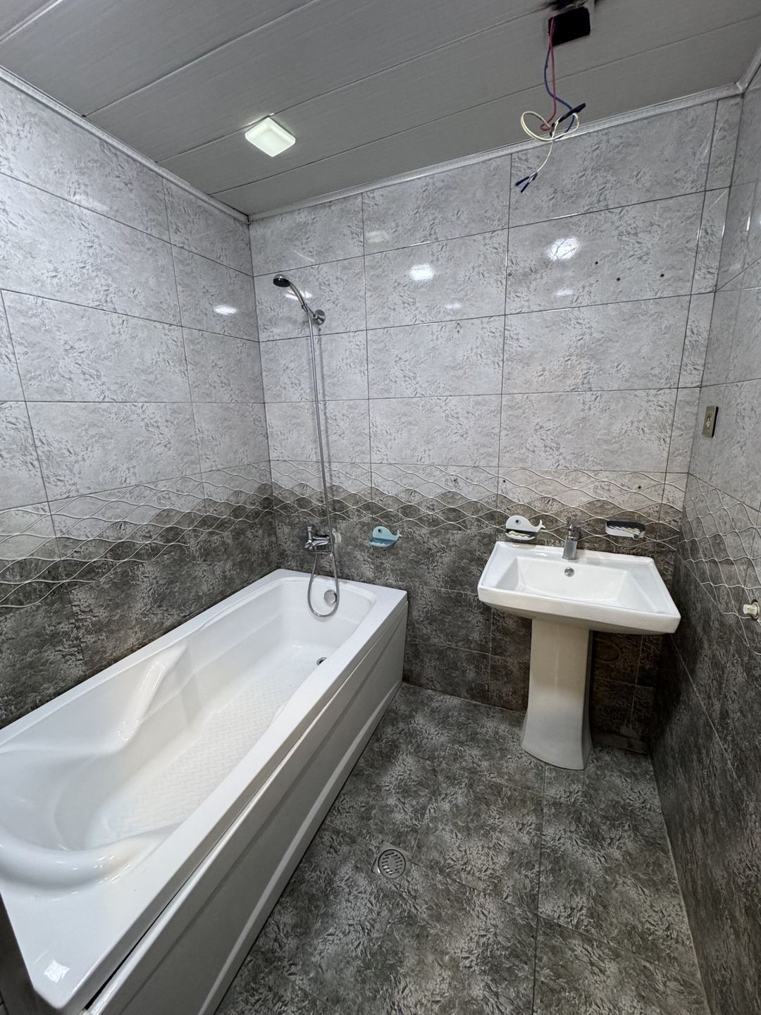 İcarəyə verilir 2 otaqlı köhnə tikili 74 m² — Mənzil, Bakı (10)