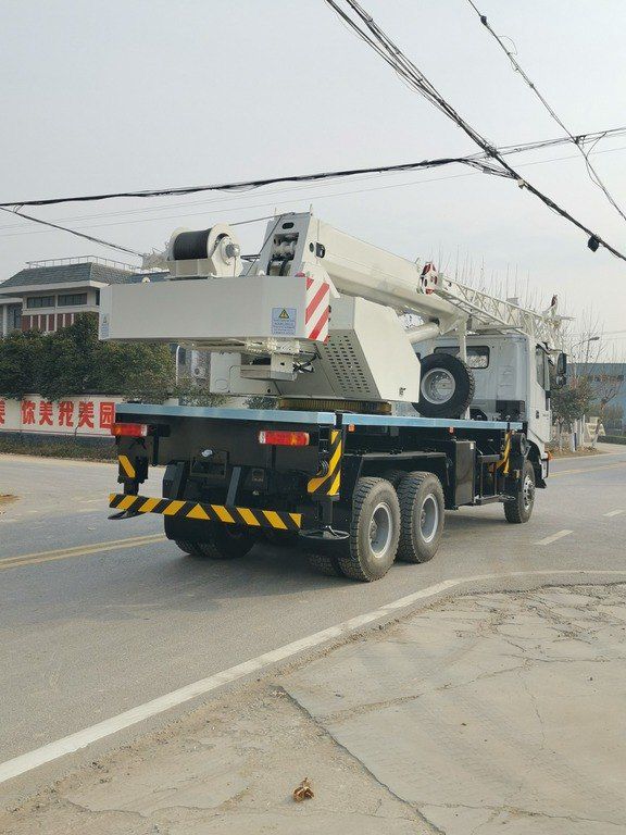Avtokran "Hongyan" 6x6, 2025 il — İnşaat texnikası, Bakı (3)