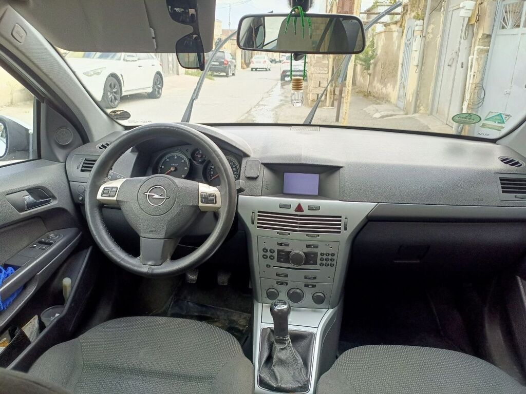 Opel Astra: 1.3 l 2009 il 306000 km Universal — Avtomobillər, Digah (2)