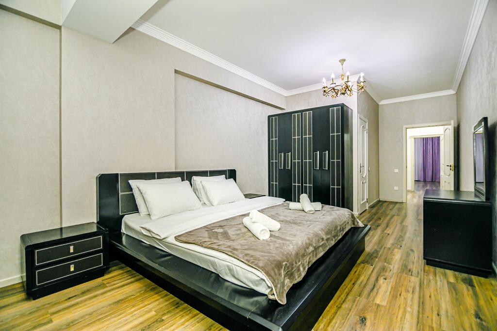 İcarəyə verilir 3 otaqlı yeni tikili 145 m² — Mənzil, Bakı (9)