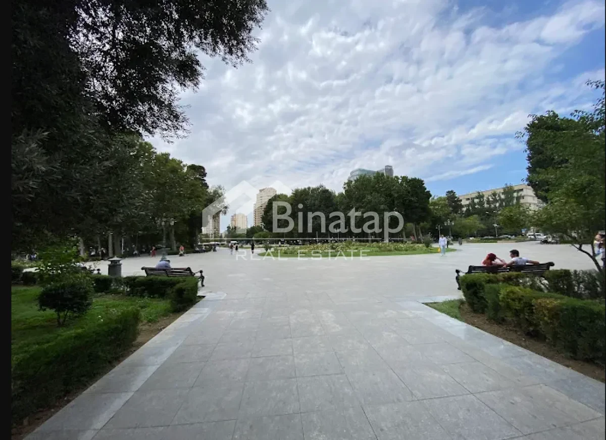 Satılır 3 otaqlı köhnə tikili 80 m², 28 May metrosu, Nəsimi rayonu — Mənzil, Bakı
