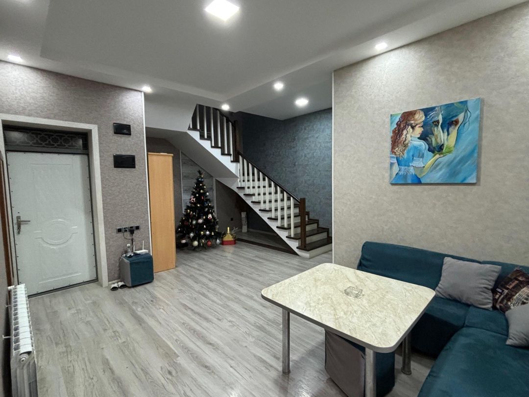 Satılır 5 otaqlı həyət evi/bağ evi 235 m² — Ev, villa, Bakı (12)