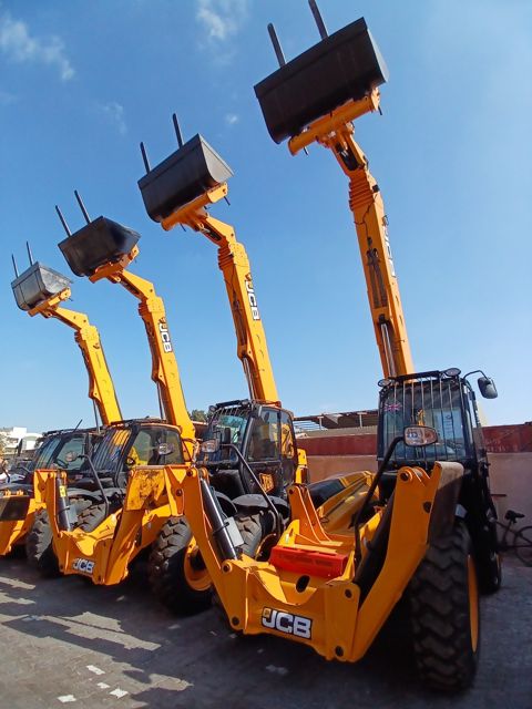 JCB 540-17, 2011 il — Bakı