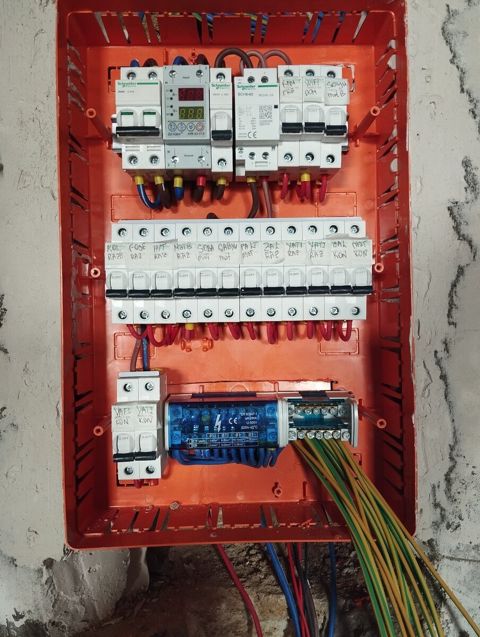 Elektrik xidməti — Bakı