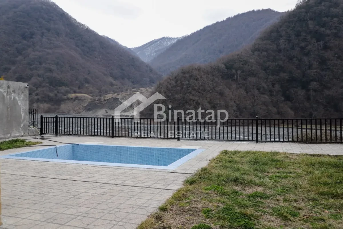 Satılır 5 otaqlı həyət evi / bağ evi 300 m², Qax rayonu — Ev, villa, Bakı (4)