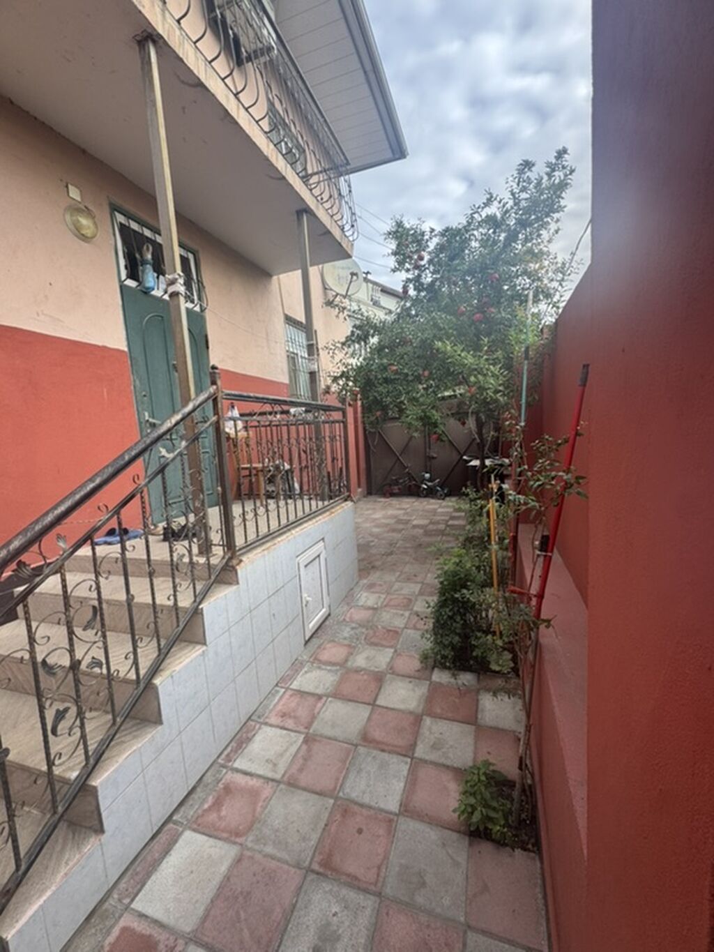 5 otaqlı, 180 kv. m, Orta təmir — Ev, villa, Bakı