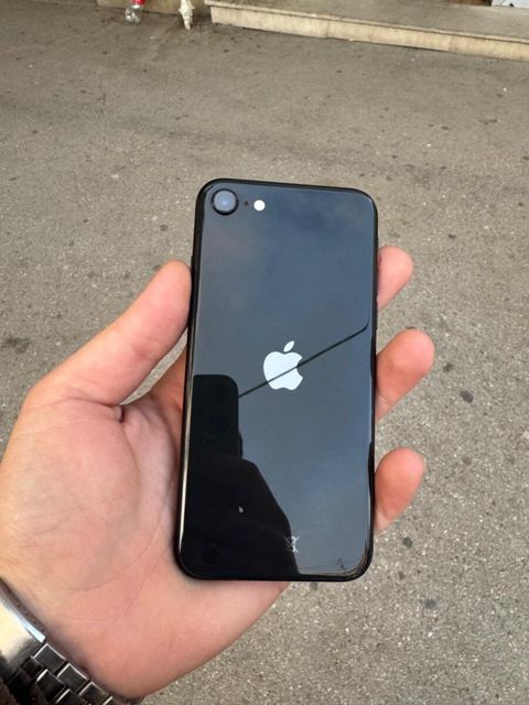 Apple iPhone SE (2020) Black 128GB/3GB — Bakı