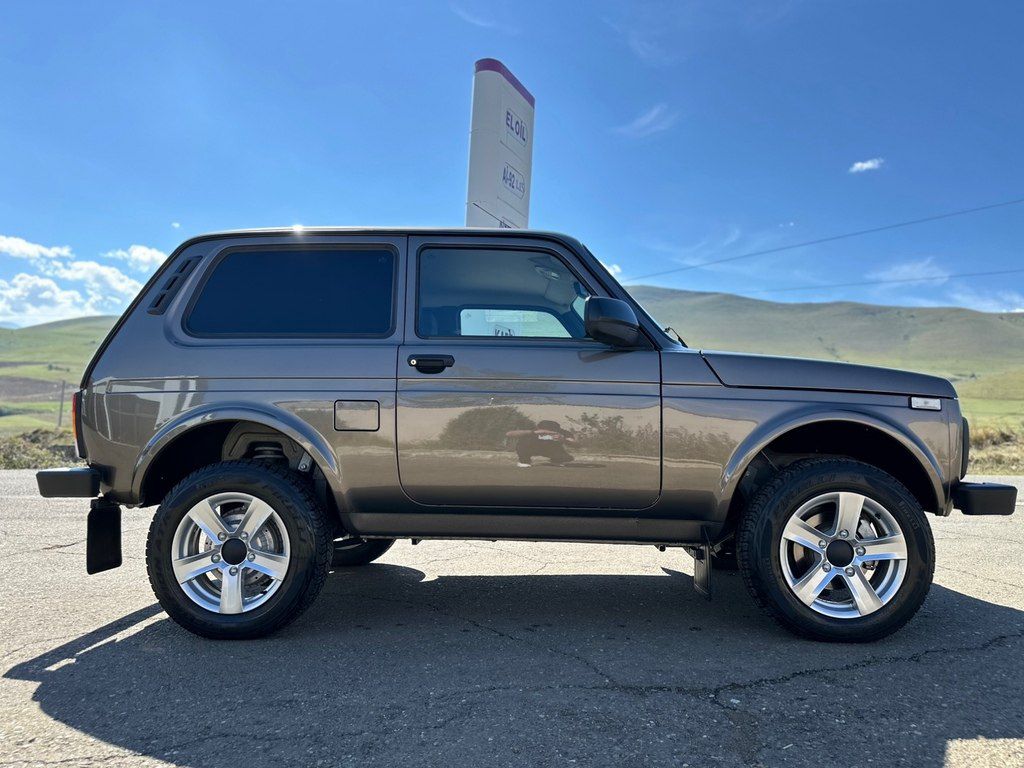 Lada (VAZ) Niva, 1.7 L, 2025 il, 9 000 km 77-VQ-021 — Avtomobillər, Gədəbəy (3)
