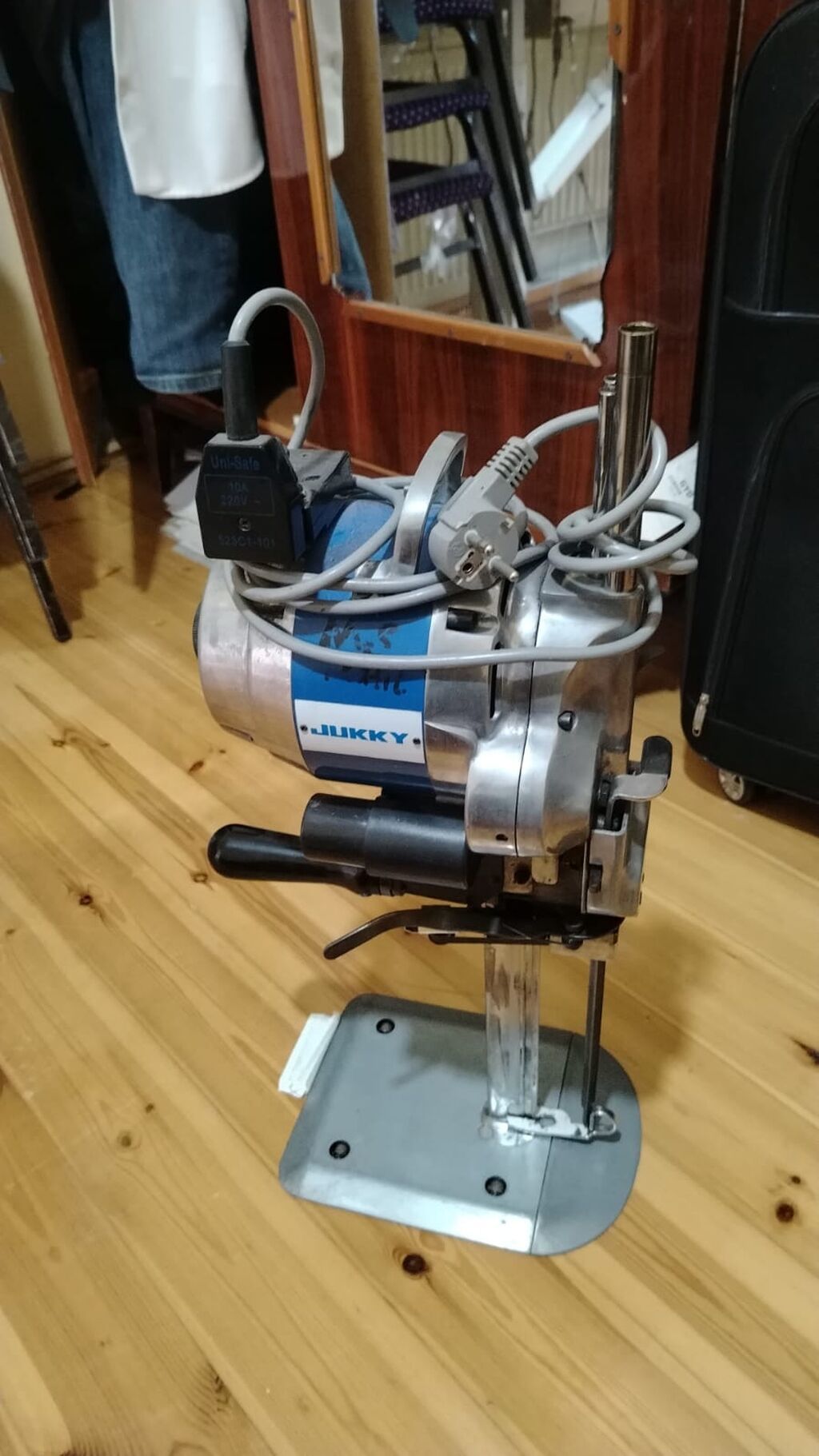 Jukky marka parça kəsmə maşını - Elektriklə işləyən stolüstü kəsici — Stanoklar, Digah (3)