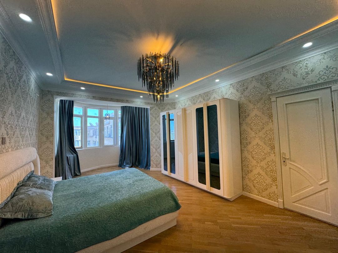 4 otaqlı mənzil, 209 m², Akademik Əliəşrəf Əlizadə küç — Mənzil, Bakı (9)