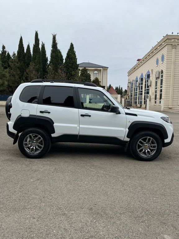Lada (VAZ) Niva Travel, 1.7 L, 2022 il, 57 474 km 20-DL-203 — Avtomobillər, Gəncə (9)