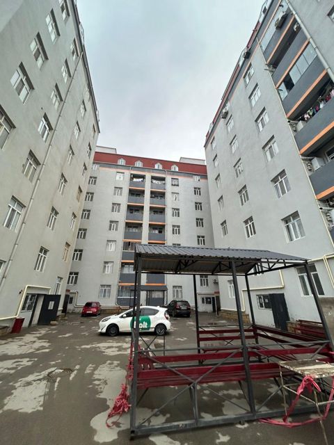 3 otaqlı mənzil, 81.5 m², Əliağa Vahid, 762 (Qəsr) — Bakı