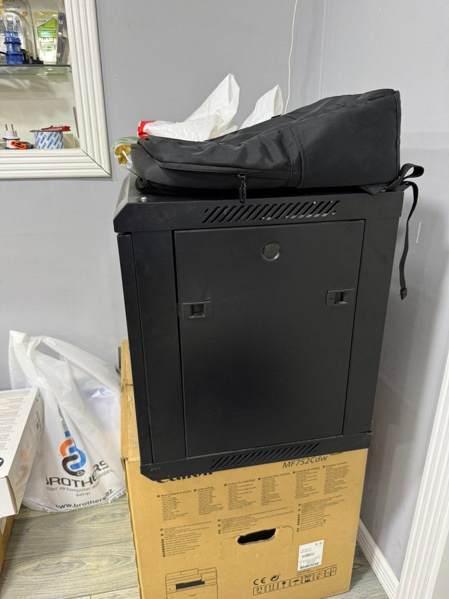 9U Wall-Mount 19" Rack — Şəbəkə və server avadanlığı, Bakı (2)