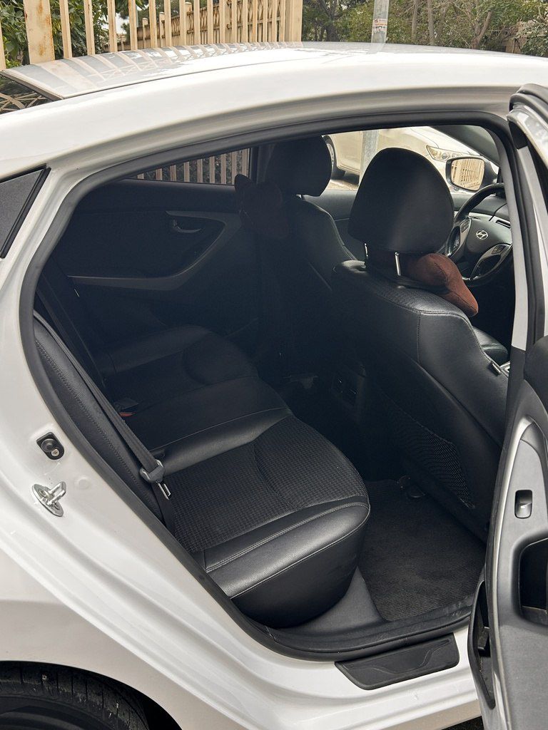 Hyundai Avante, 1.6 L, 2015 il, 228 517 km — Avtomobillər, Bakı (11)