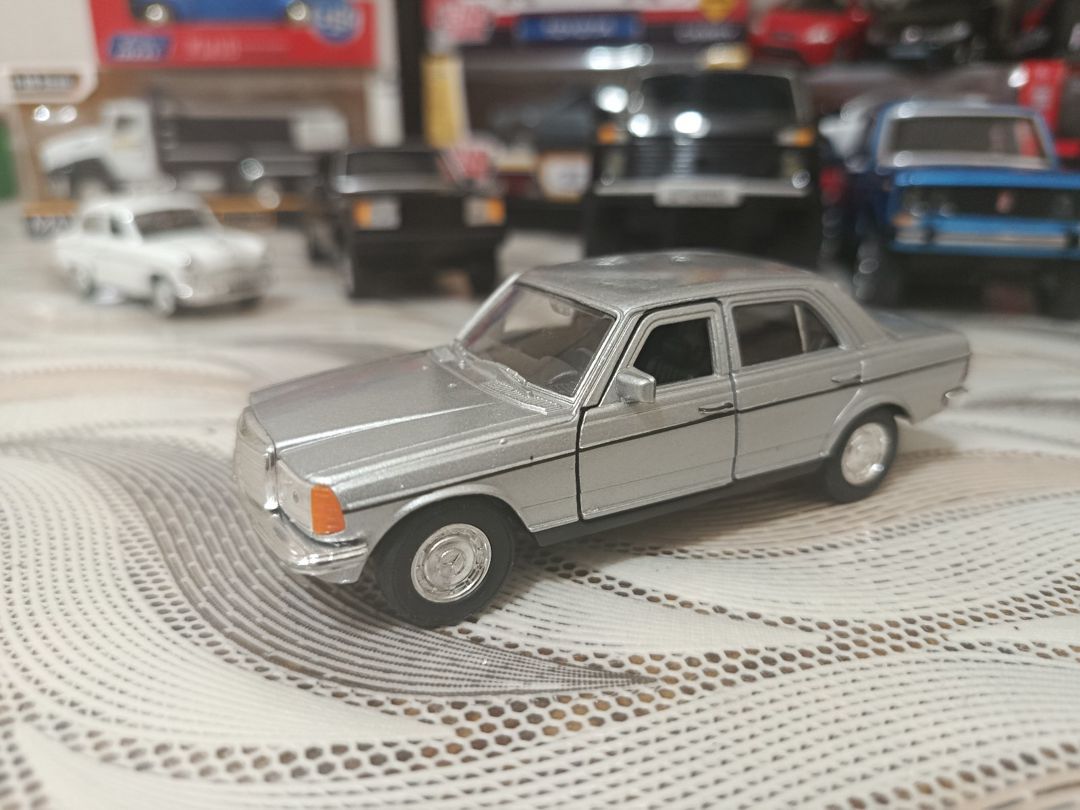 Mercedes-Benz E-Class 230E.Welly.1/36 modeli — Kolleksiyalar, Bakı (4)