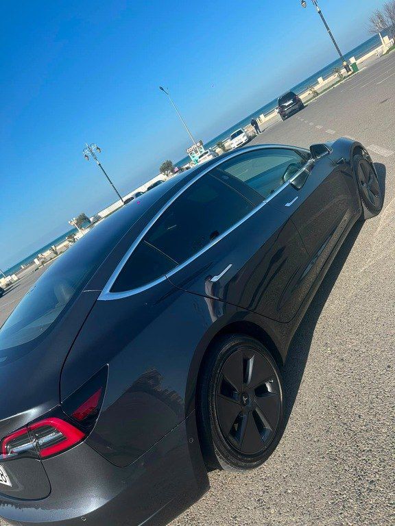 Tesla Model 3, 62 kWh, 2018 il, 110 000 km — Avtomobillər, Bakı (6)