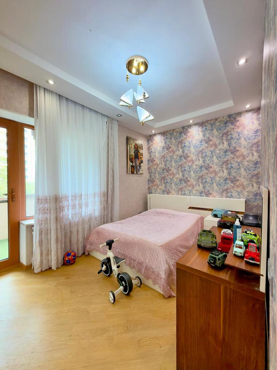 Satılır 4 otaqlı yeni tikili 160 m² — Mənzil, Bakı (2)