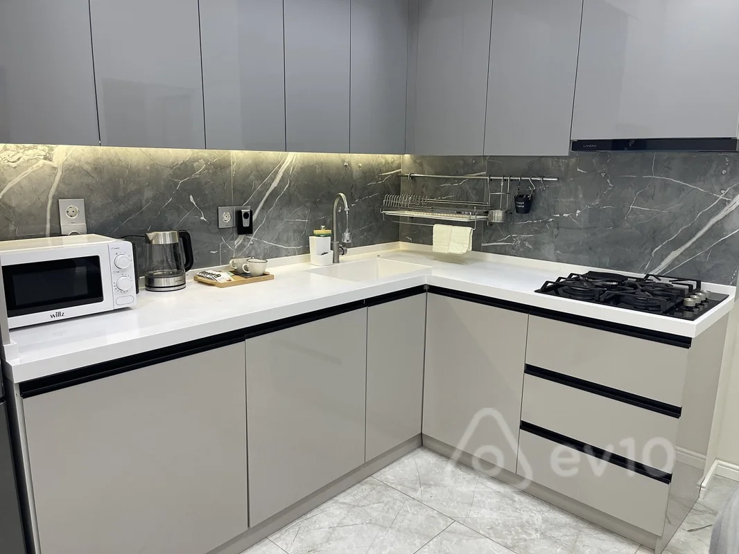 3 otaqlı mənzil, 100 m², Bakı, Təbriz küçəsi — kirayə — Mənzil, Bakı (6)