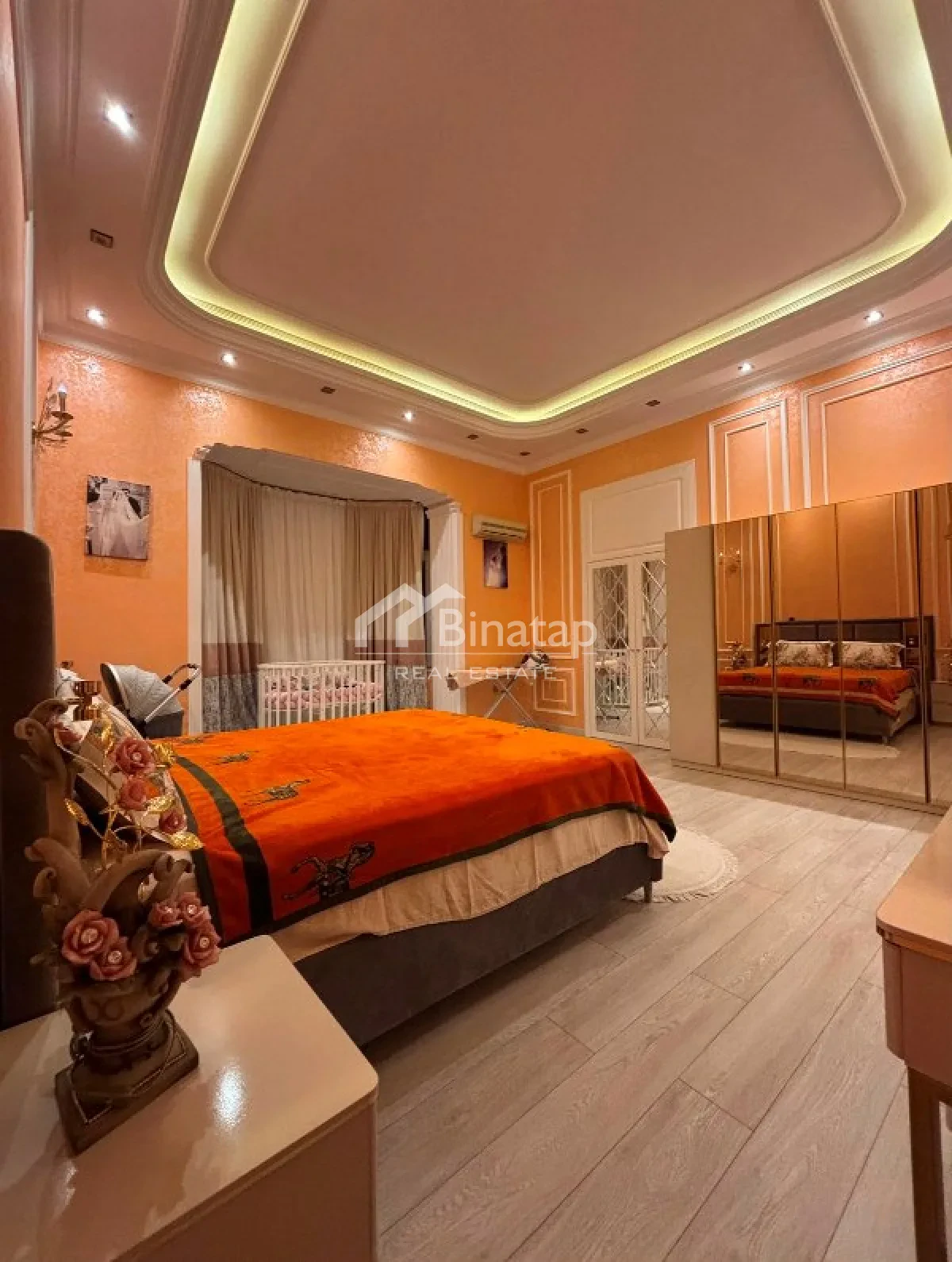 Satılır 3 otaqlı köhnə tikili 120 m², Sahil metrosu, Səbail rayonu — Mənzil, Bakı (4)