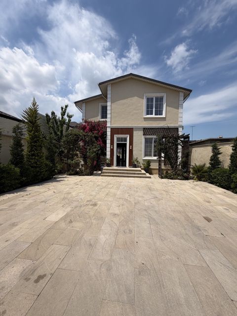 İcarəyə verilir 5 otaqlı həyət evi/bağ evi 270 m² — 250 ₼ · Bakı · Ev, villa İcarəyə verilir 5 otaqlı həyət evi/bağ evi 270 m² — Bakı