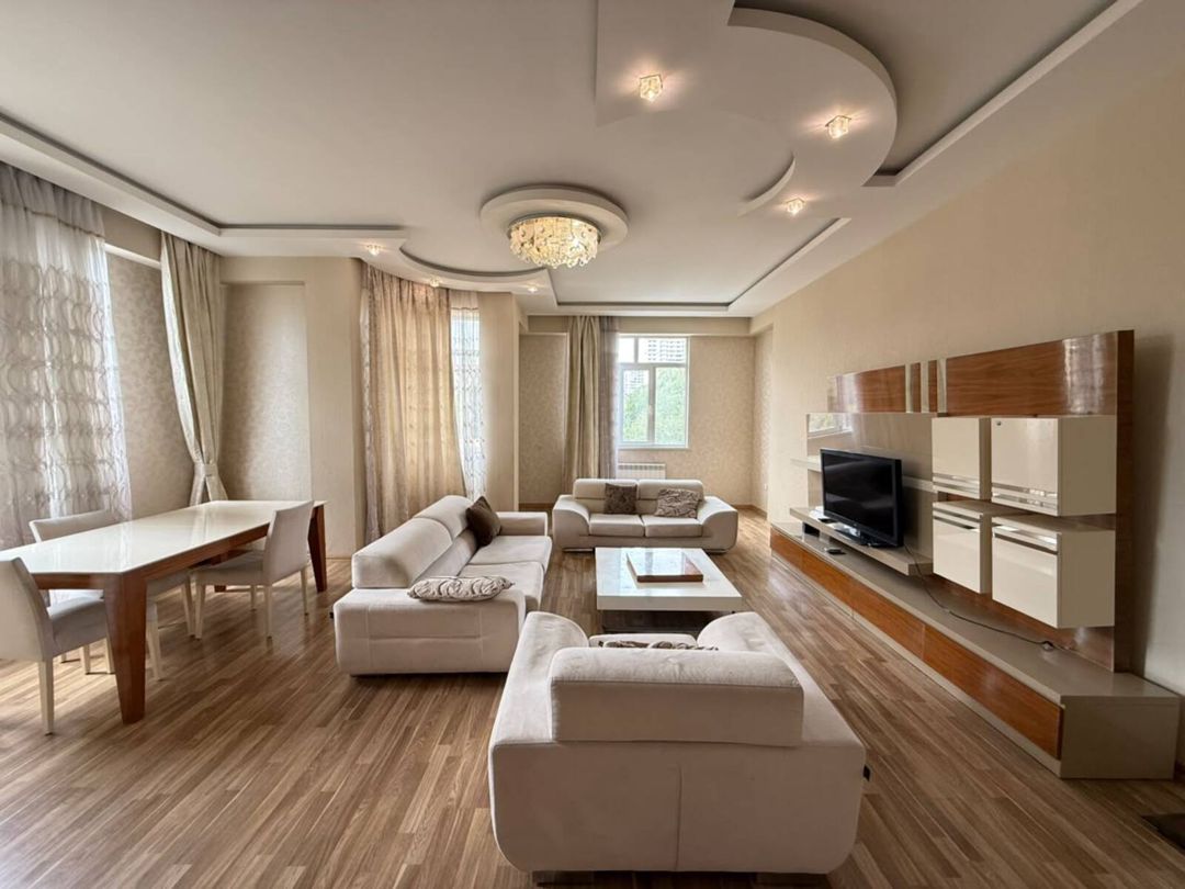 İcarəyə verilir 3 otaqlı yeni tikili 120 m² — Mənzil, Bakı