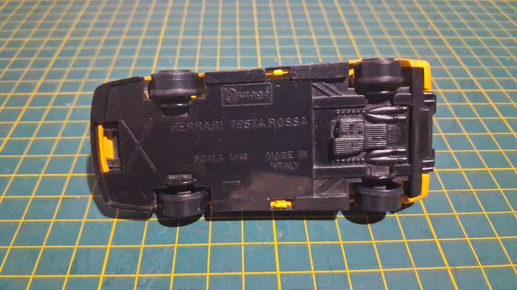 Ferrari, 1990 il, 1:43, Dəmir, Ünvandan götürmə — Modellar, Bakı (4)