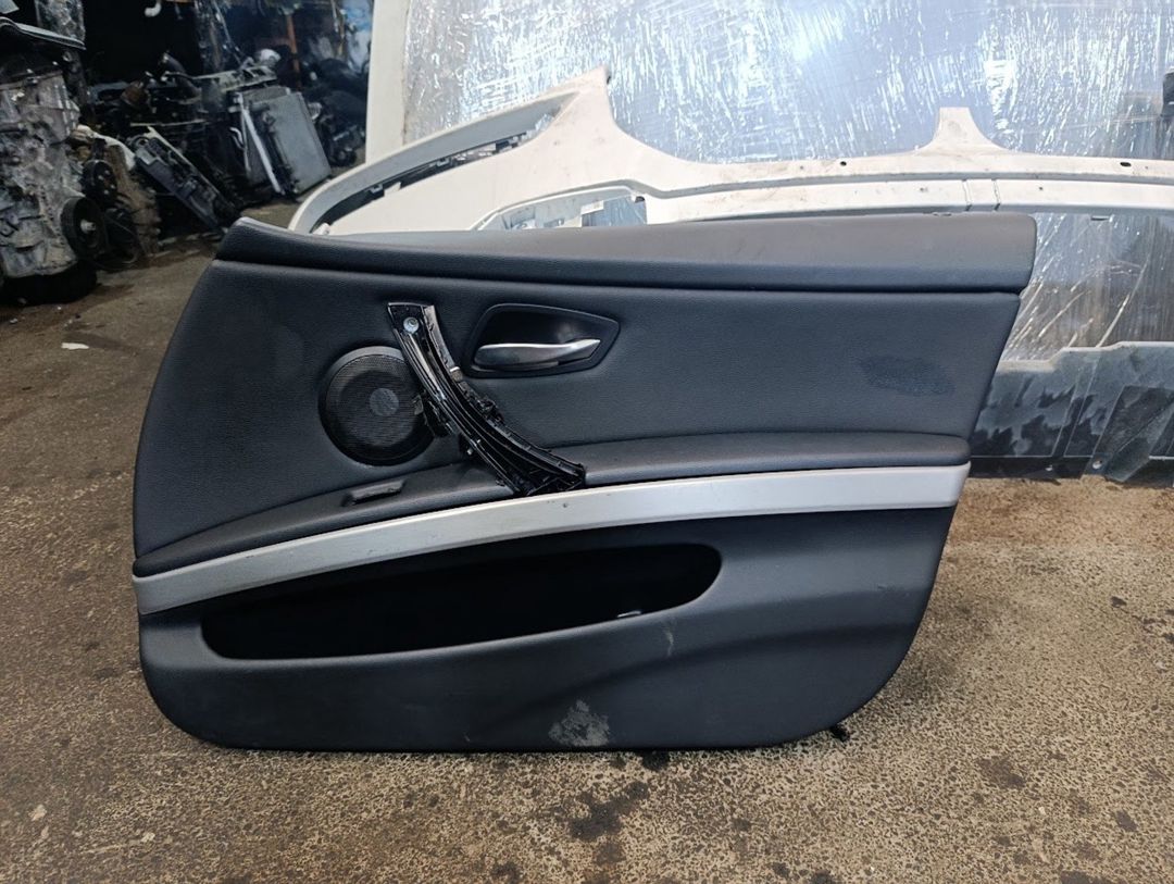 BMW E90 qapı üzlüyü — Ehtiyat hissələri və aksesuarlar, Bakı