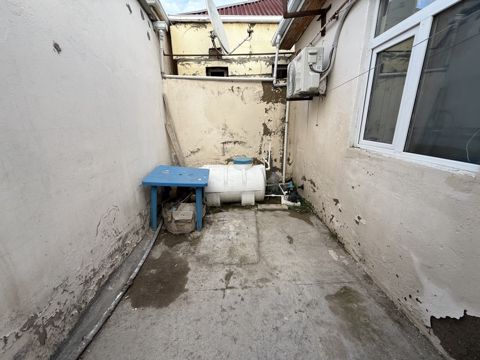 Həyət evi, Binəqədi qəs — Bakı