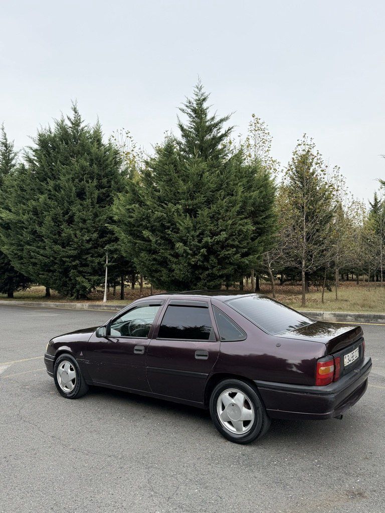 Opel Vectra, 1.8 L, 1993 il, 250 000 km 34-BE-027 — Avtomobillər, Qax (6)