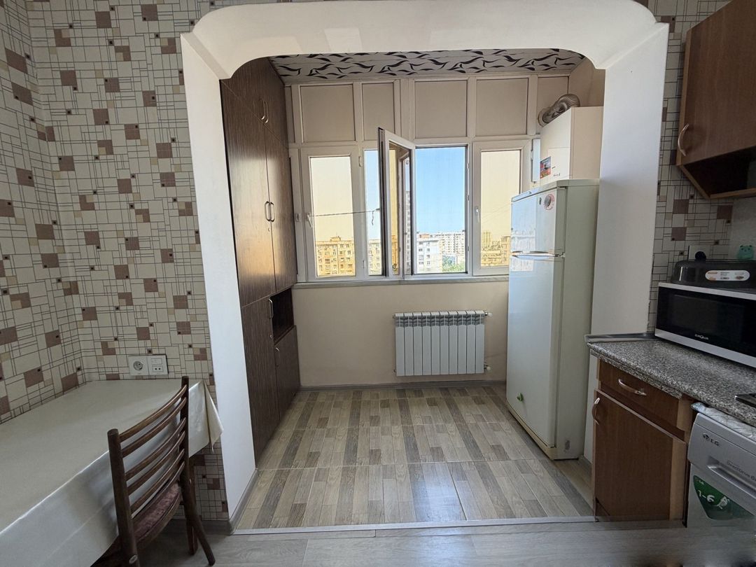 Satılır 2 otaqlı köhnə tikili 60 m² — Mənzil, Bakı (8)