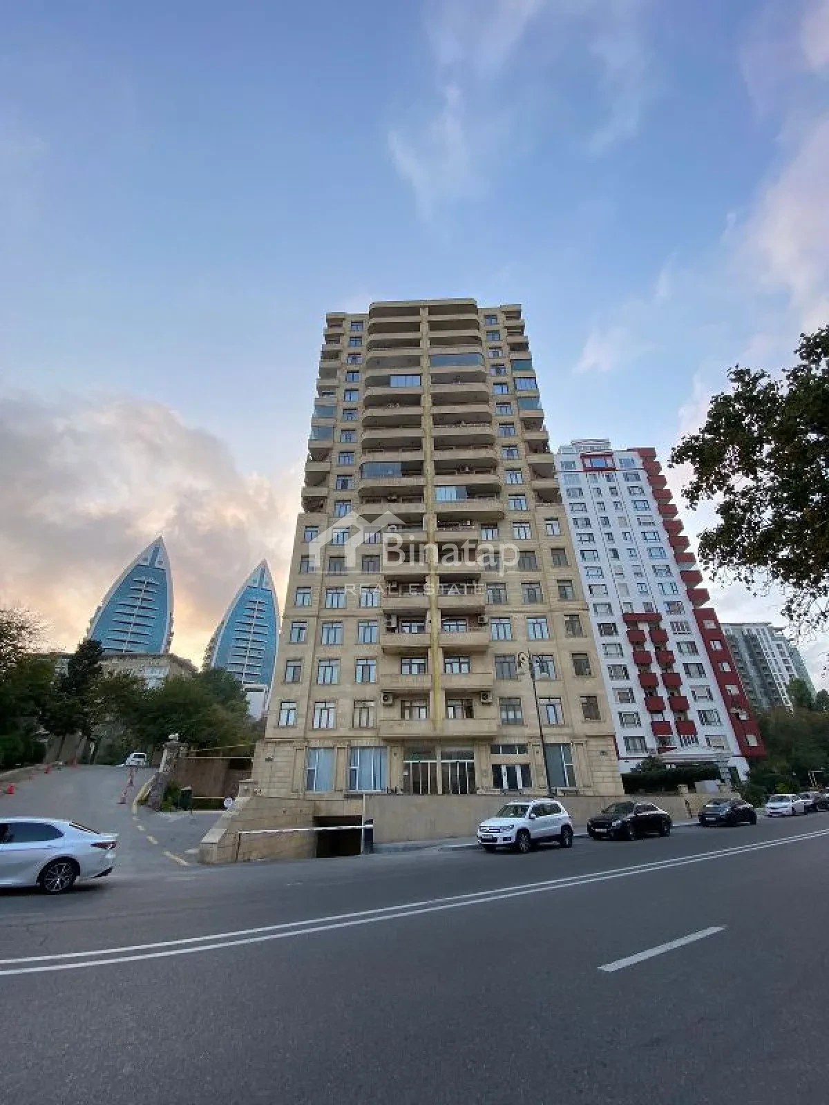 Satılır 7 otaqlı yeni tikili 680 m², İçərişəhər metrosu, Yasamal rayonu — 2 108 000 ₼ · 5+ otaq · 680 m² · 16/17 mərtəbə · Bakı, Yasamal · Mənzil Satılır 7 otaqlı yeni tikili 680 m², İçərişəhər metrosu, Yasamal rayonu — Bakı