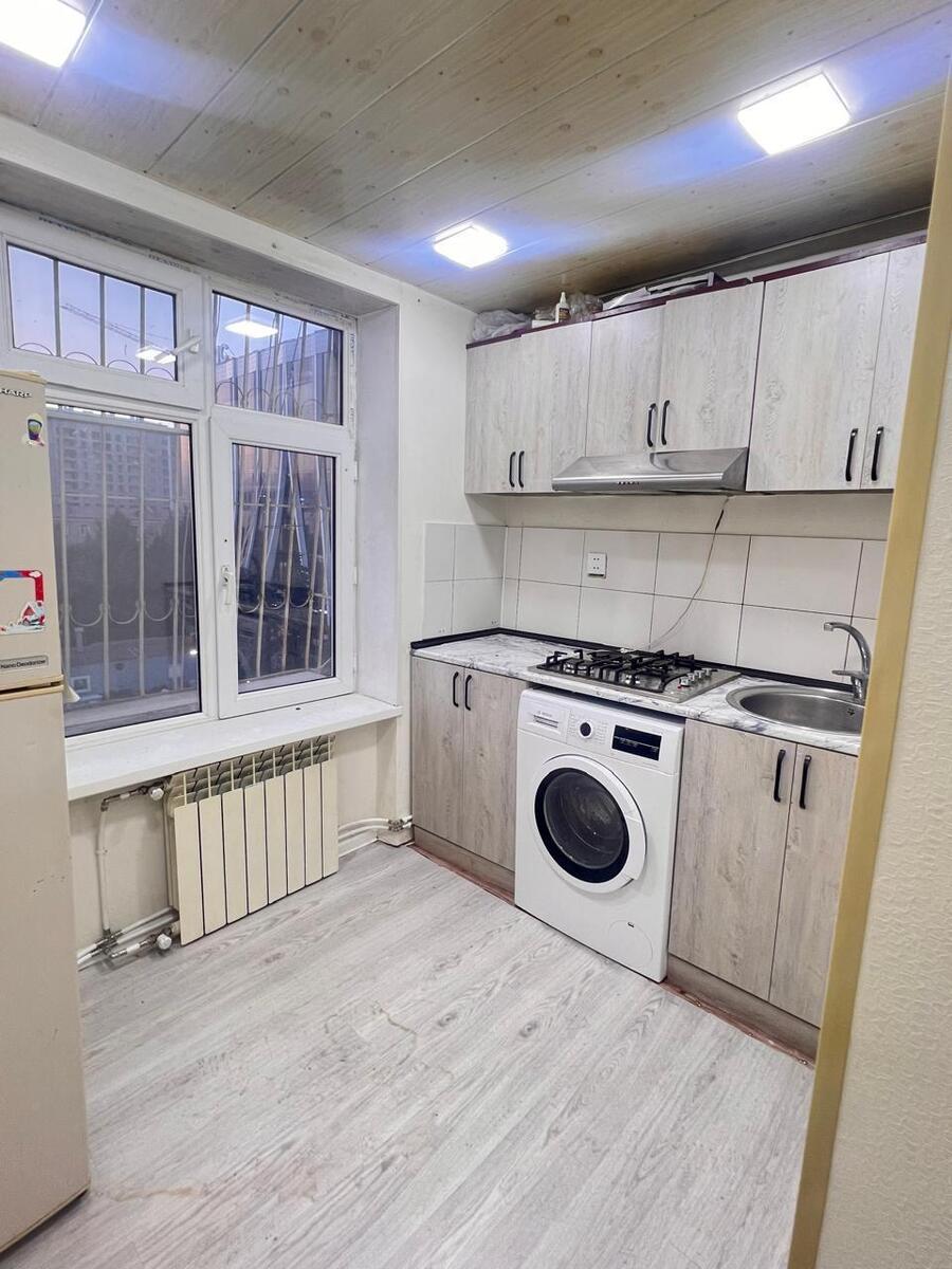 Satılır 1 otaqlı köhnə tikili 45 m² — Mənzil, Bakı (5)